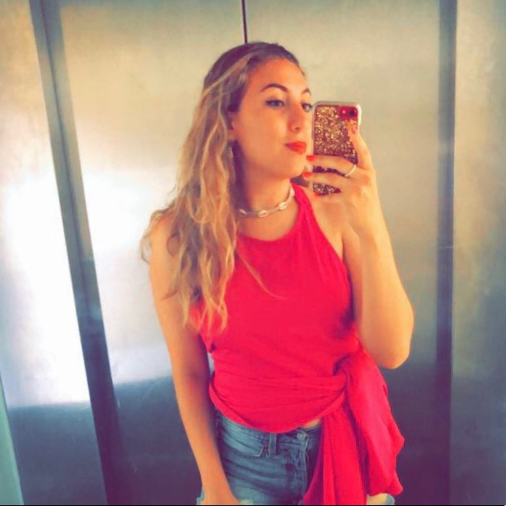 Meet your Posher, Ariana